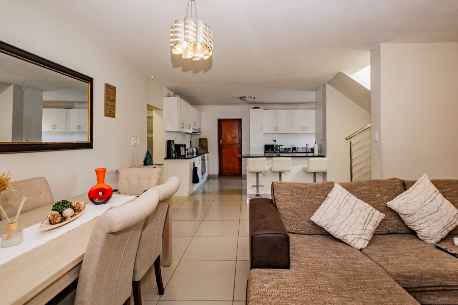 6 Bedroom Property for Sale in Sanddrift Western Cape